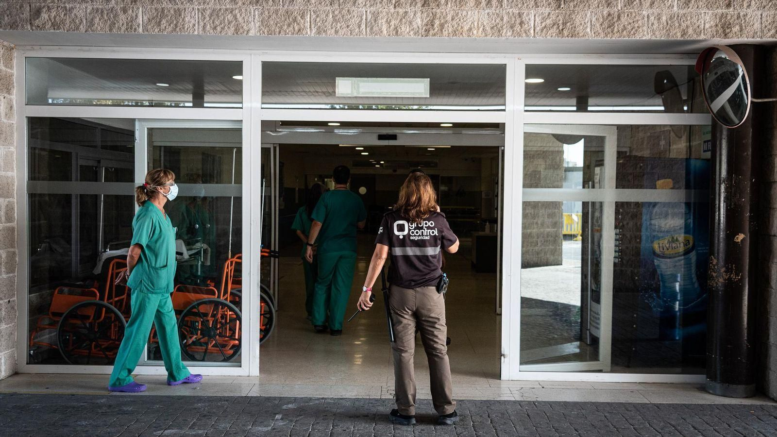 Seguridad en hospitales de Huelva.