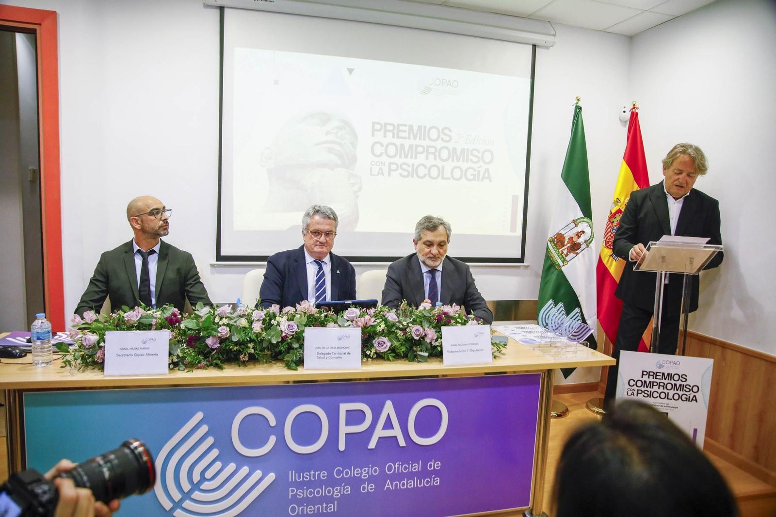 Las imágenes de la entrega de los Premios Compromiso con la Psicología en la sede del COPAO en Almería