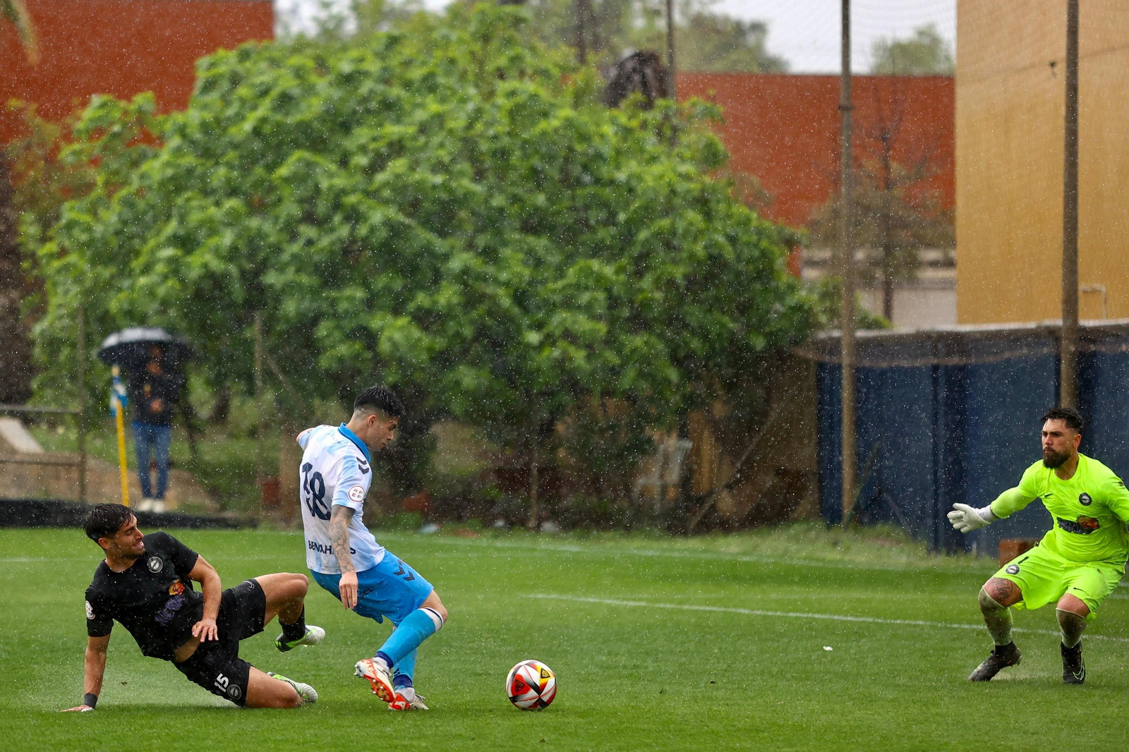 Loren Juarros, presente en el triunfo del Atlético Malagueño ante el Málaga City