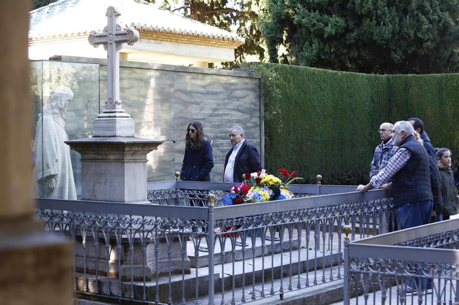 Las imágenes de Día de todos los santos en el cementerio