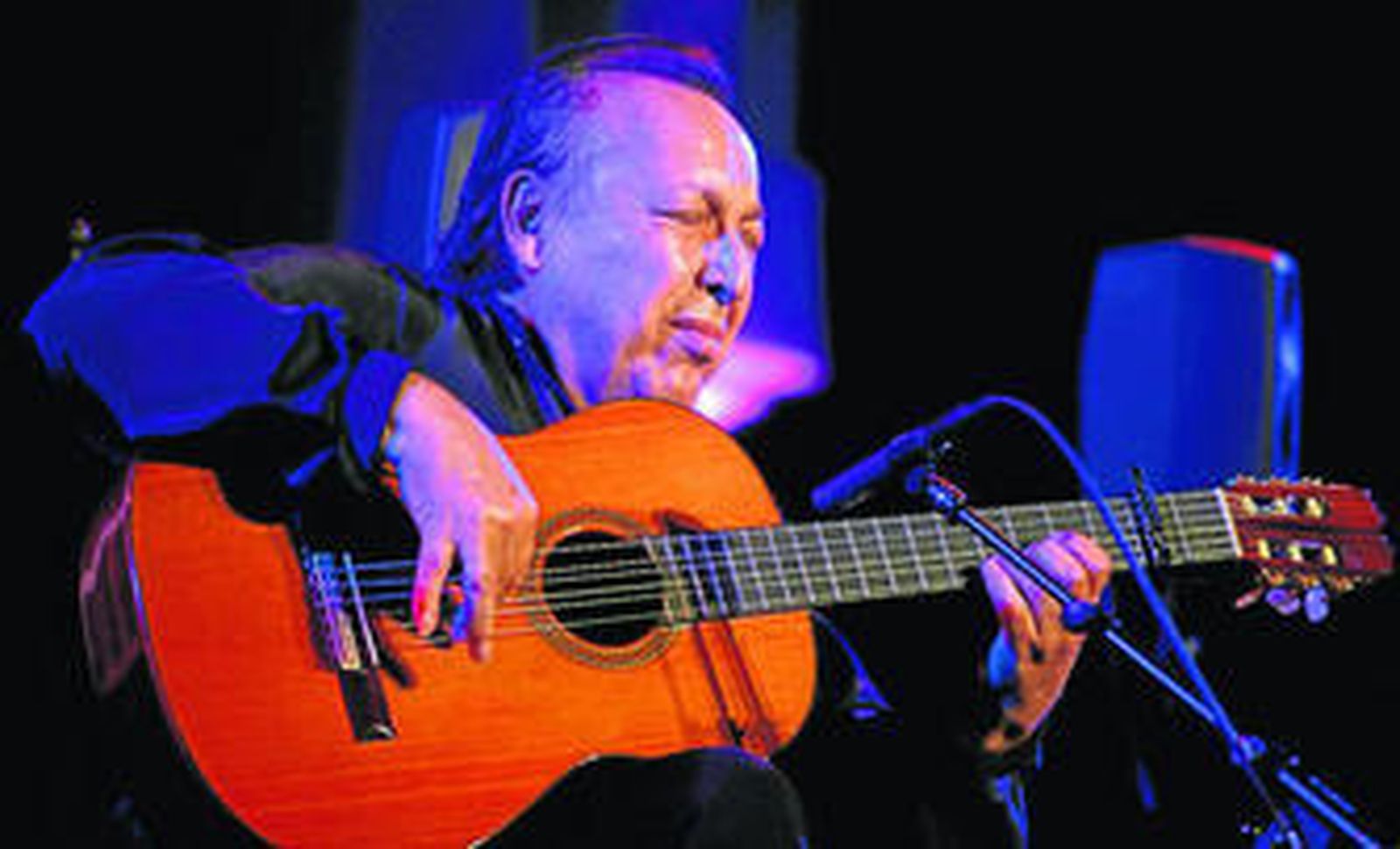 El tocaor jerezano Paco Cepero, la noche del martes durante su actuación en Santa Clara.