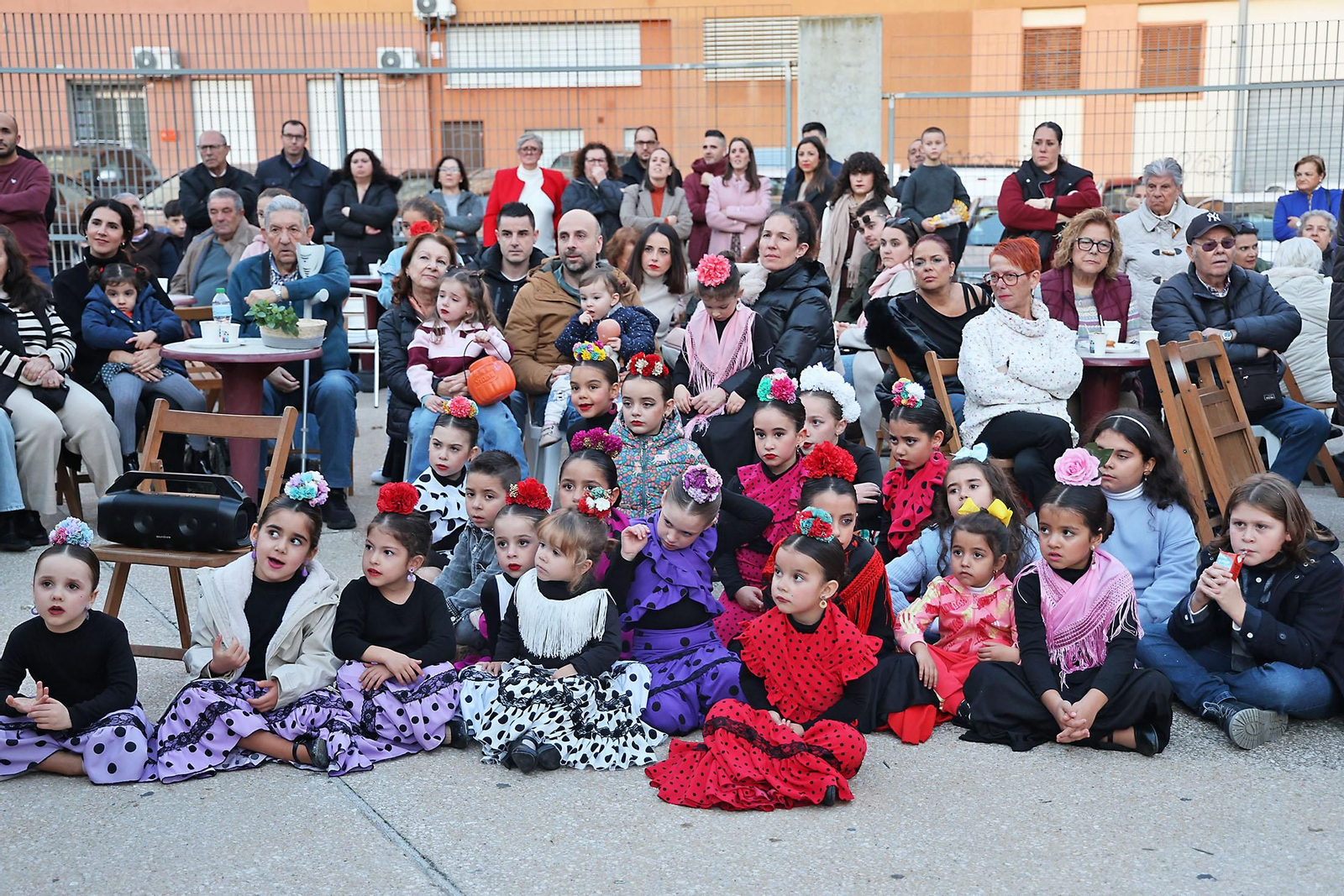 Imágenes del ambiente en la Zambomba Sor Eusebia