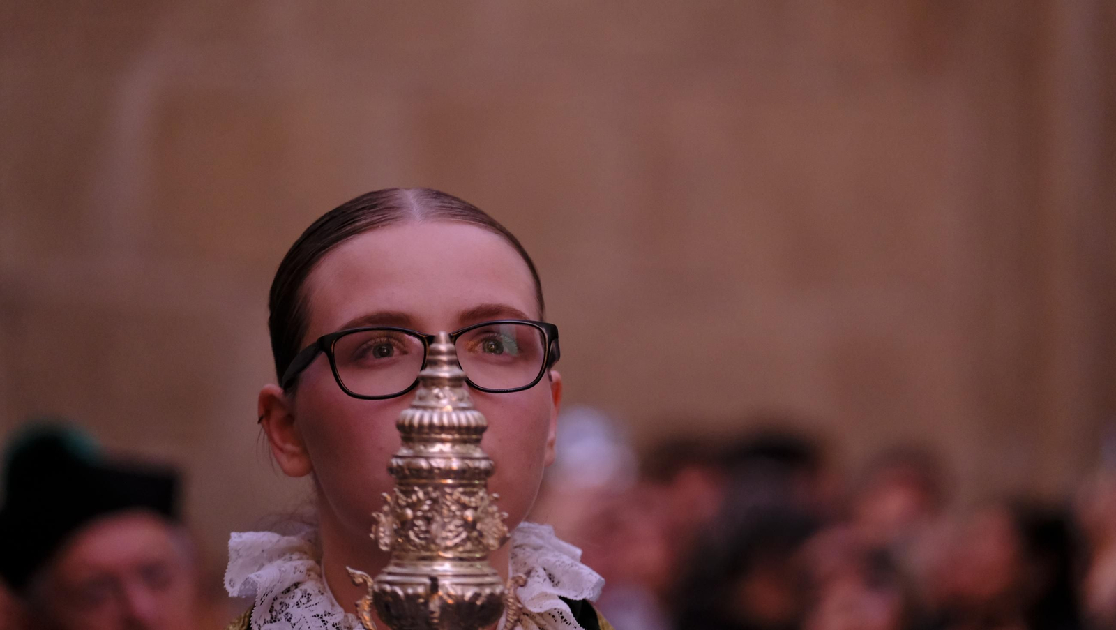 Estudiantes en la Semana Santa de Almería 2025