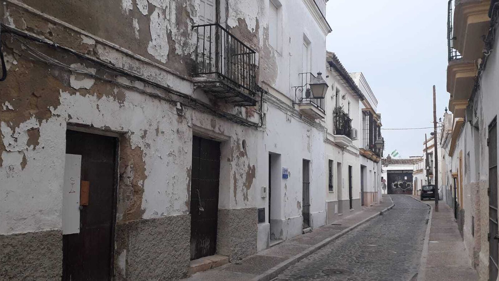 Imagen de la finca de la calle Honsario sometida a venta forzosa.