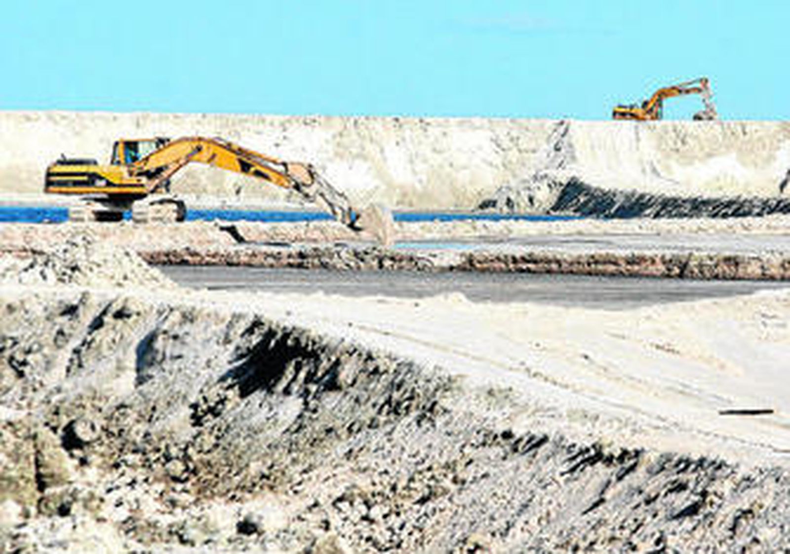 Vista general de las balsas de fosfoyesos.