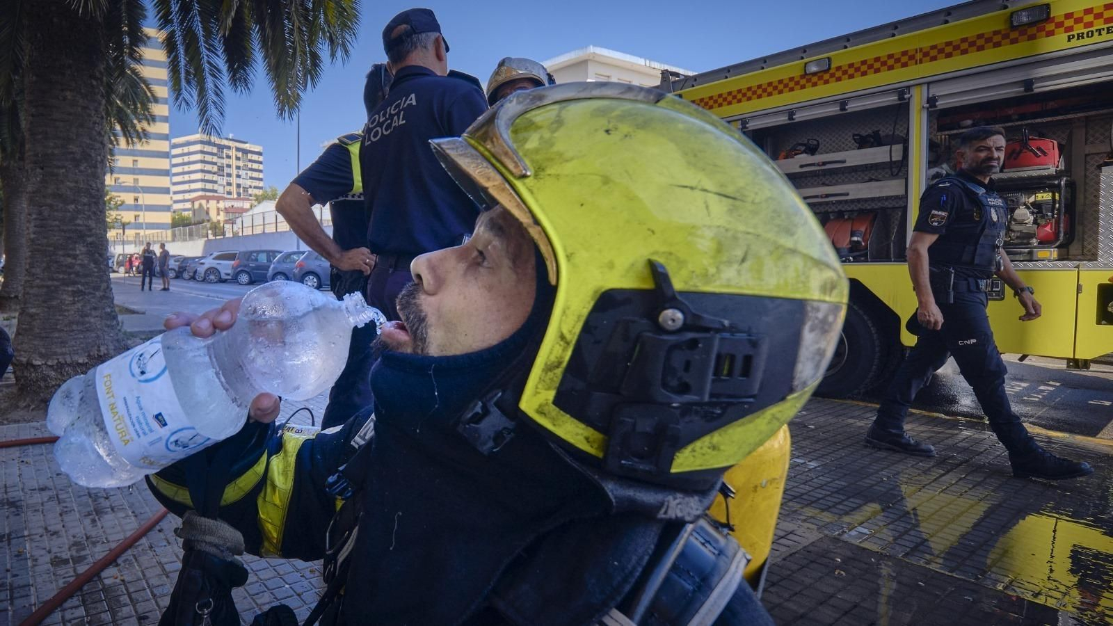 Incendio en una vivienda de la Barriada de la Paz