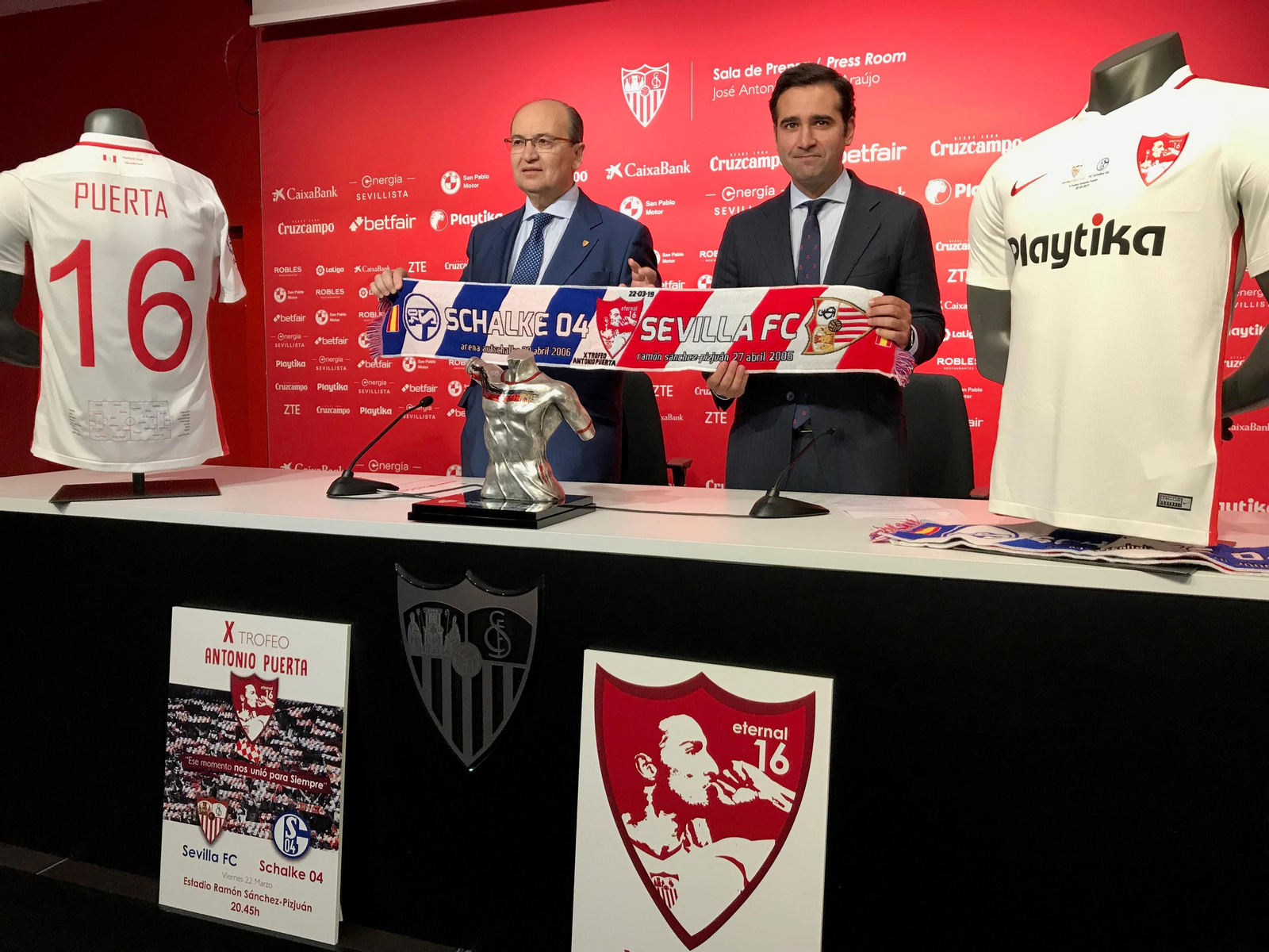 Acto de presentación del partido Sevilla-Schalke 04 del trofeo Antonio Puerta.