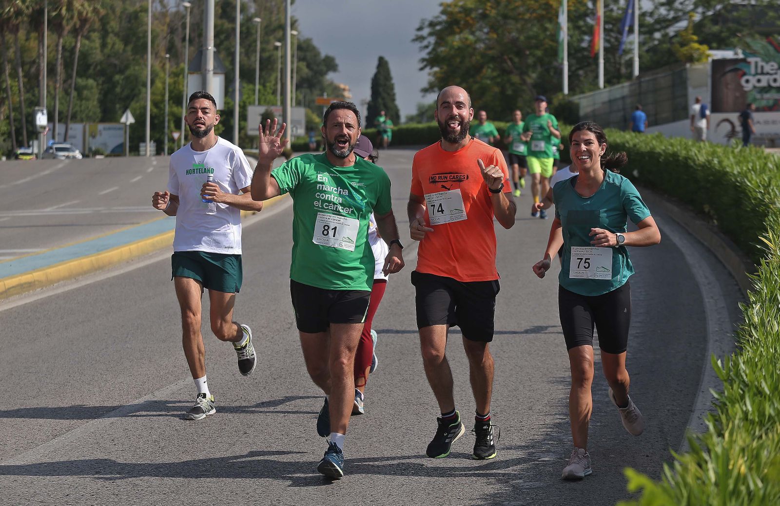 La II Carrera en marcha contra el cáncer celebrada en Algeciras, en imágenes.