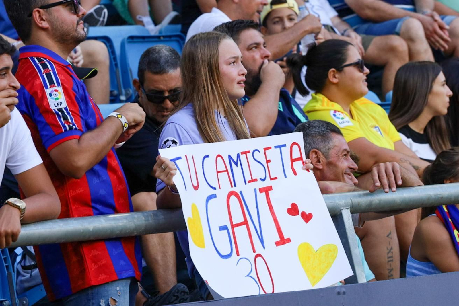 Búscate en el partido Cádiz-Barcelona