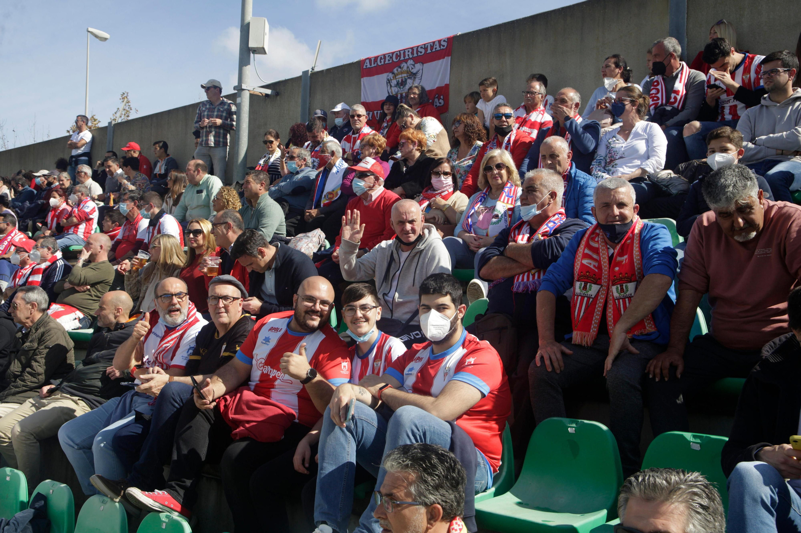 Ambiente de la afición del Algeciras CF en Sevilla