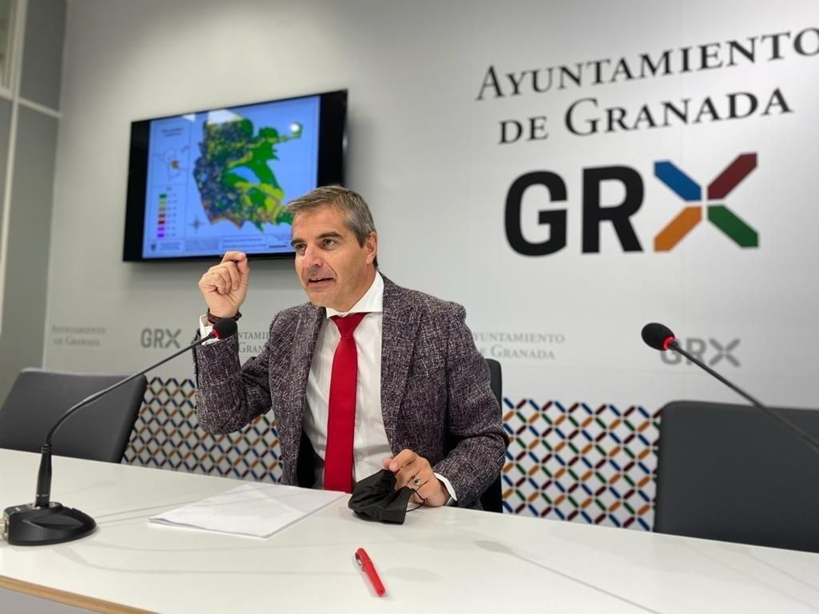El PP de Granada y aboga por implantar el pasaporte Covid en centros de ocio