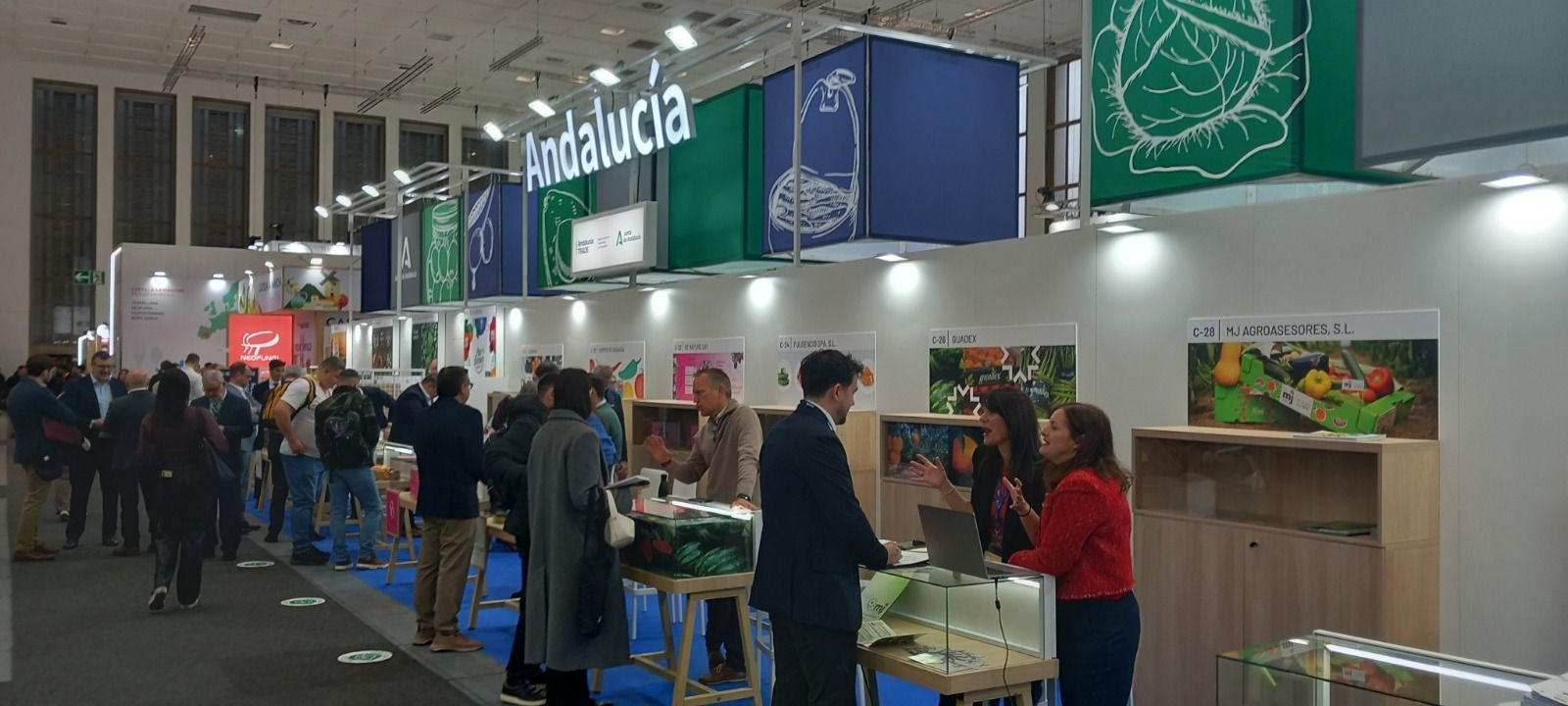 Así ha sido la primera jornada en Fruit Logistica: las imágenes del desembarco andaluz en Berlín