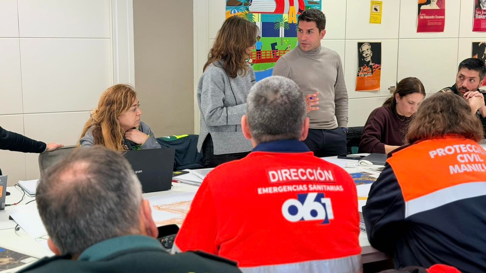 La reunión de coordinación del Puesto de Mando Avanzado de Casares.