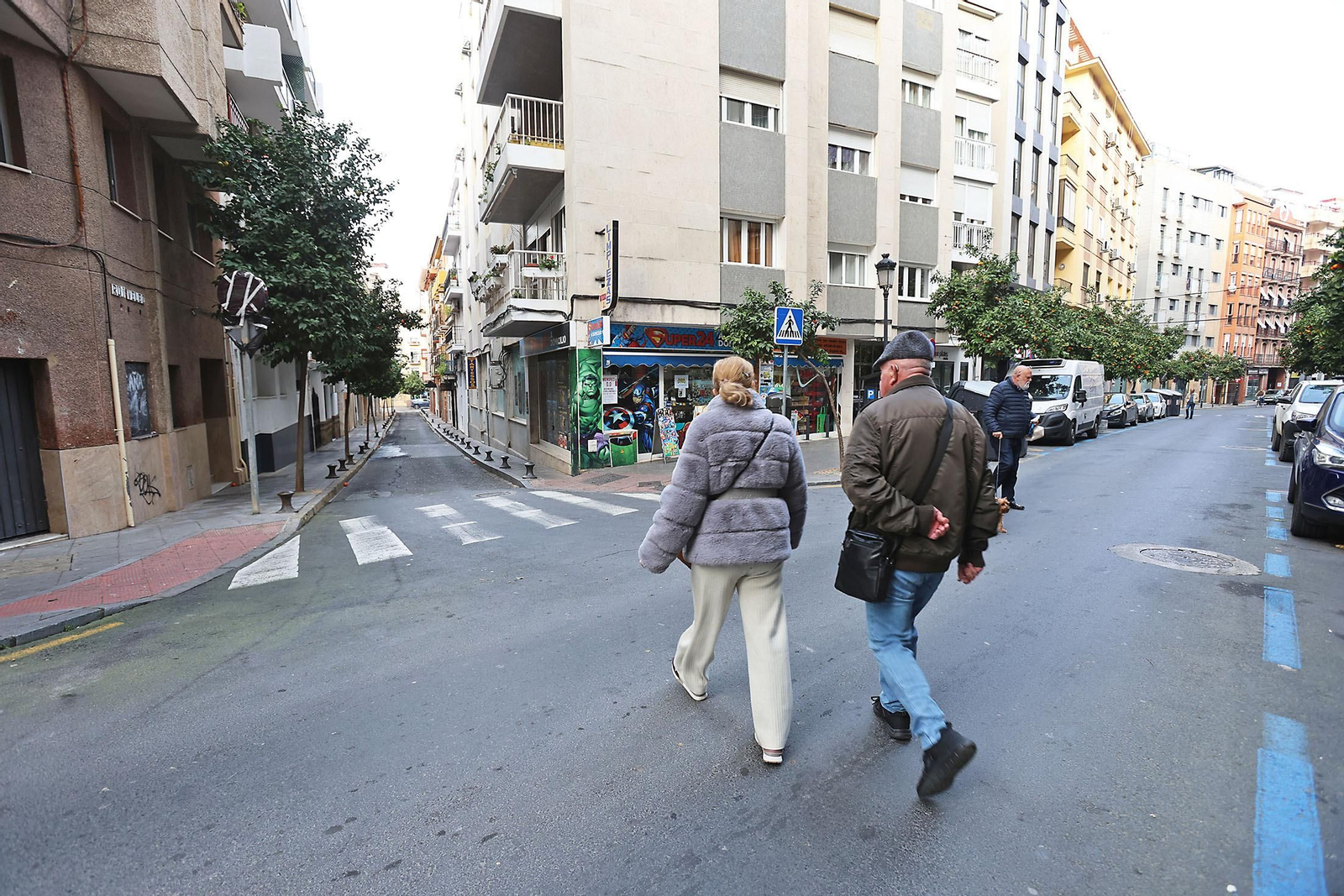 Imágenes de la primera fase del cambio de sentido de nueve calles de Huelva
