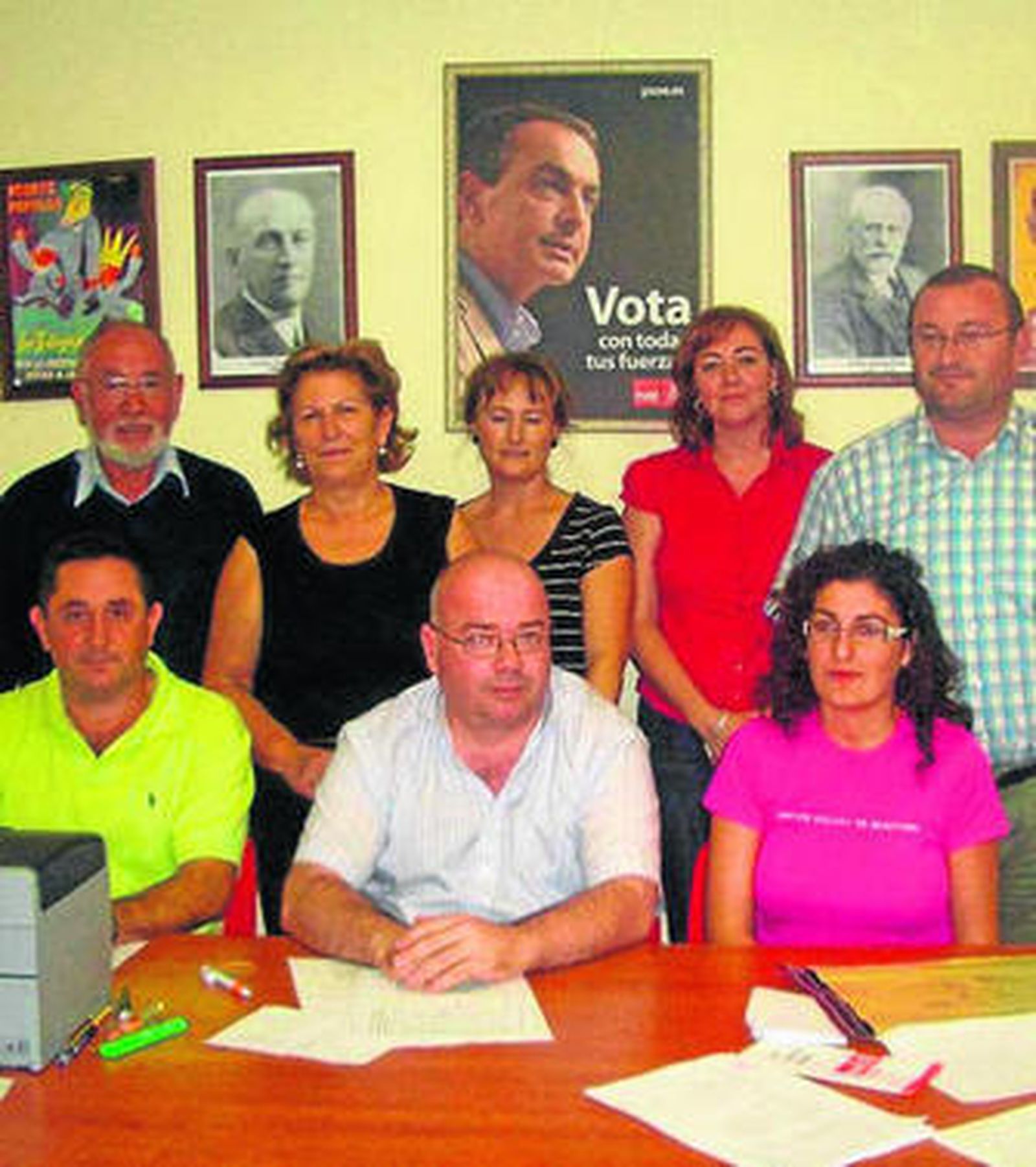 García (segunda arriba por la izquierda) junto a su equipo de gobierno.