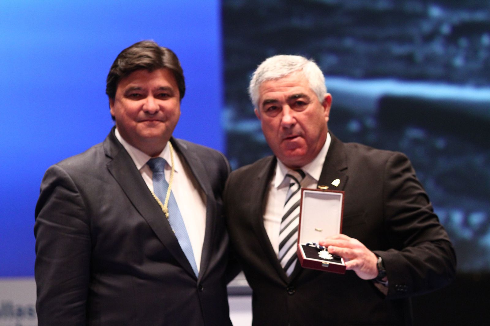 Imágenes de la entrega de las medallas de Huelva