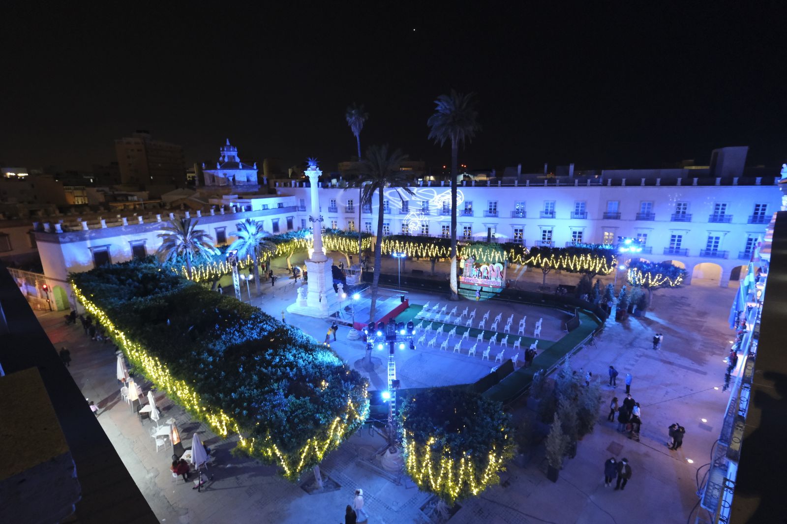 Fotogalería inauguración Navidad Infantil 2020. Plaza Vieja Ayuntamiento de Almería.