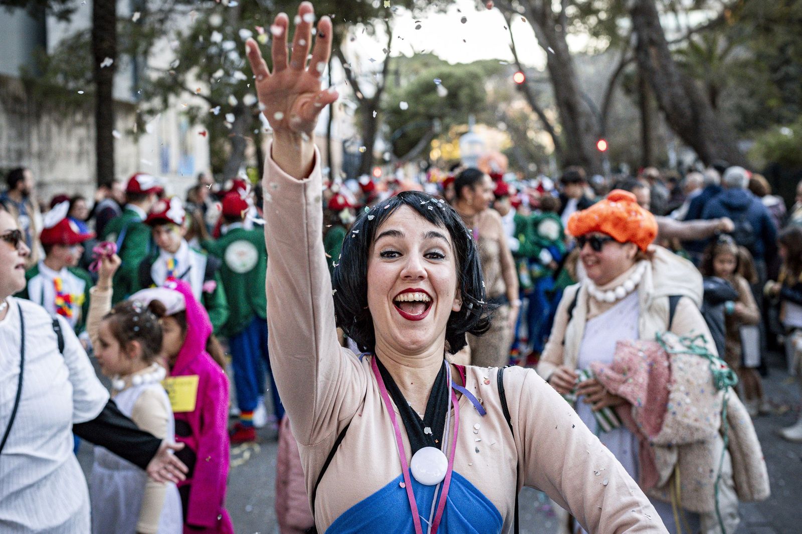 Las mejores imágenes de la Cabalgata del Humor del Carnaval de Cádiz 2026