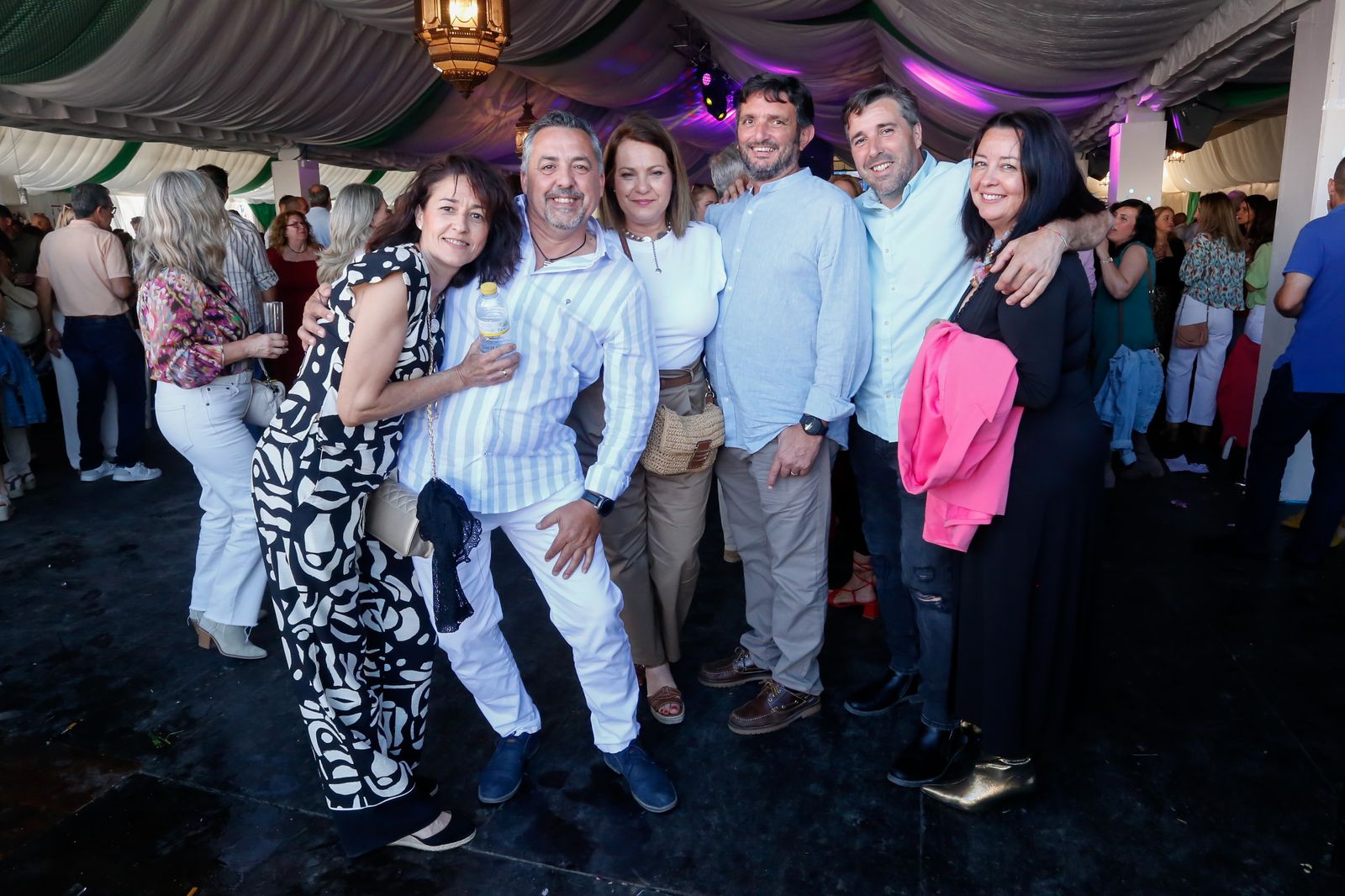 Búscate en la fotos del viernes en la feria de Los Barrios