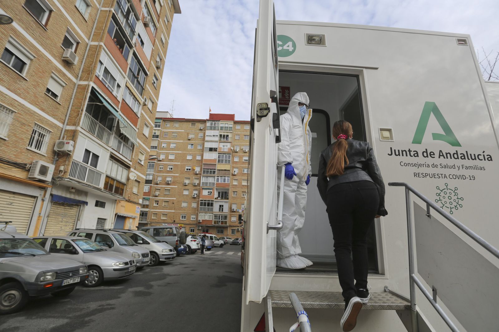 Cribado en la barriada de La Luz, este pasado jueves.