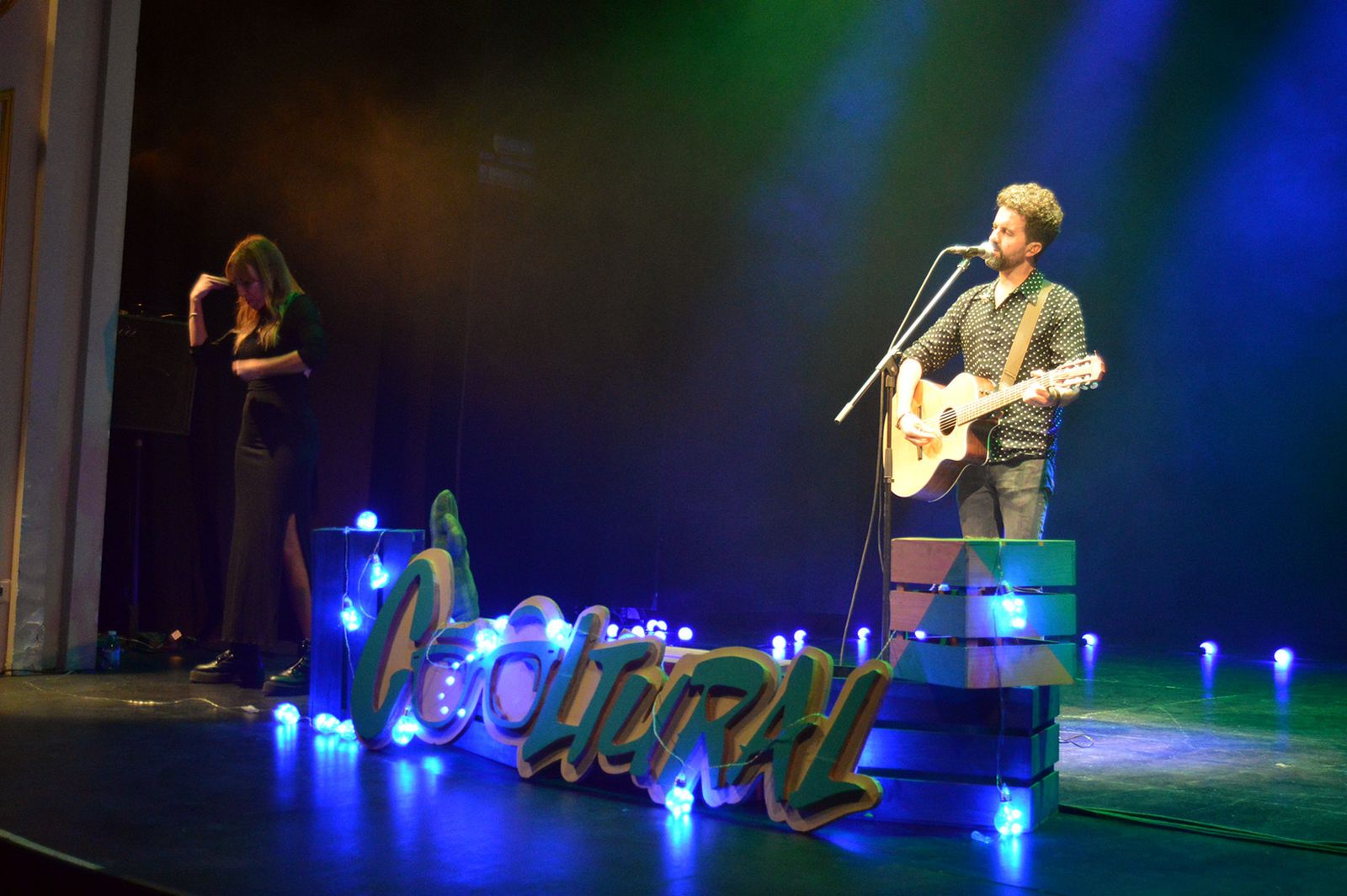 Arco durante el concierto ofrecido en el Teatro Apolo.