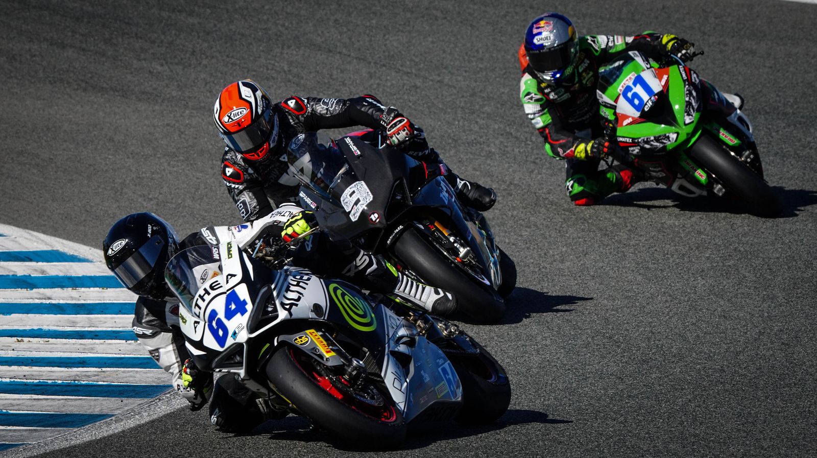 Álvaro Bautista estrena su numero 1 en las pruebas de SBK en Jerez