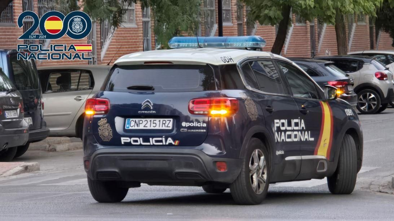 Un coche patrulla de la Policía Nacional en el distrito Norte de Granada, donde ocurrió la agresión