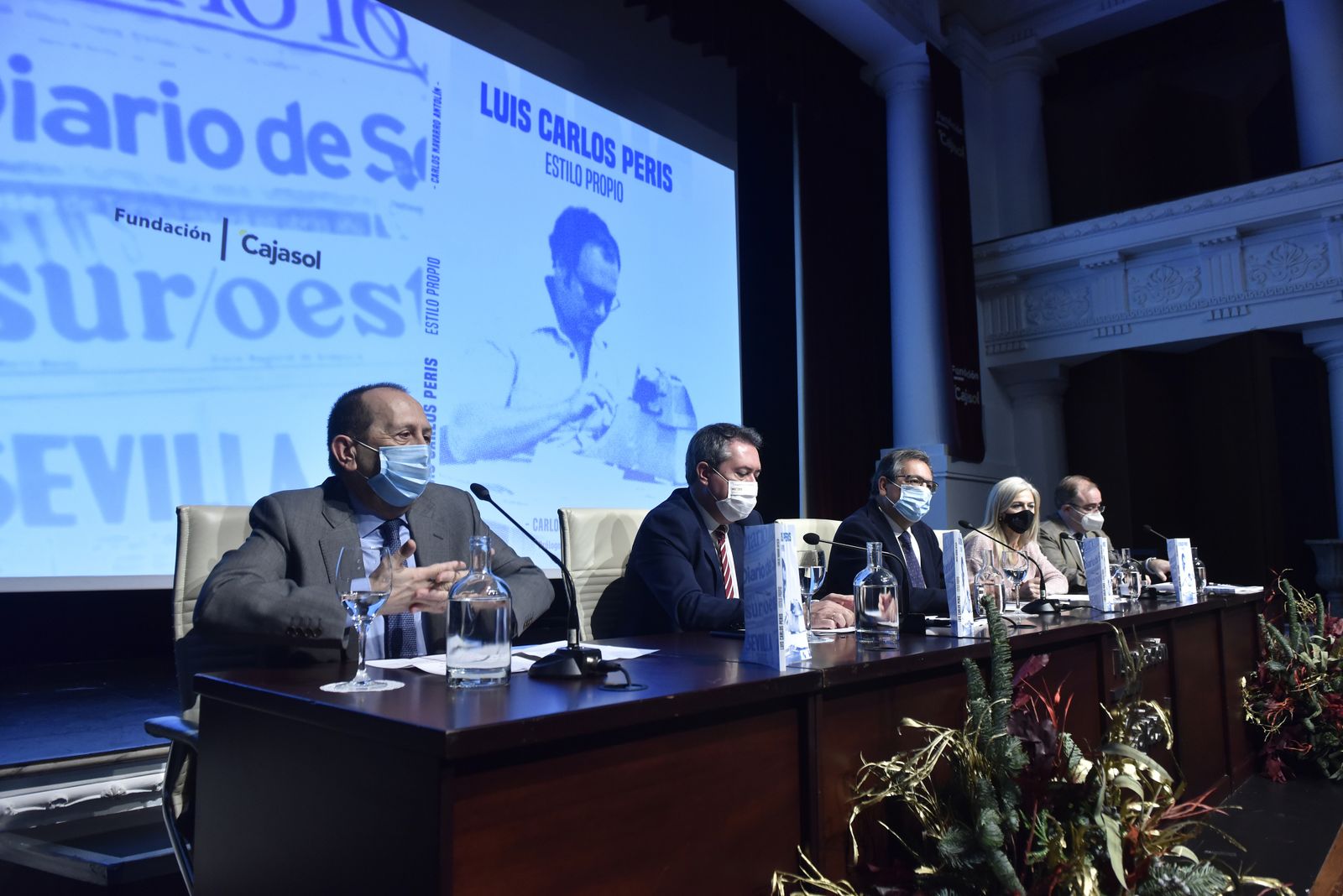 La presentación del libro de Carlos Navarro, sobre Luis Carlos Peris en imágenes