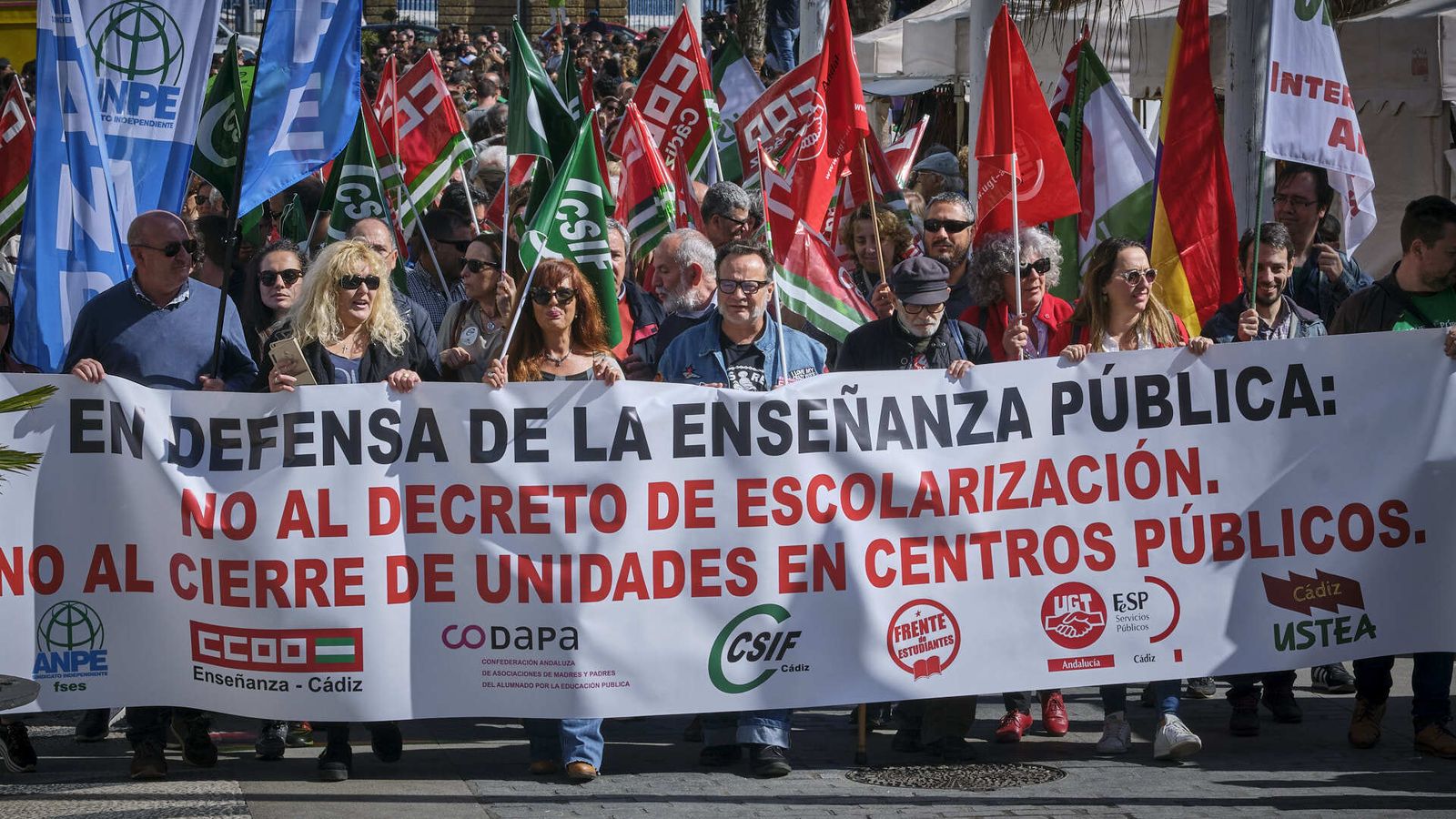 Manifestación contra la enseñanza concertada