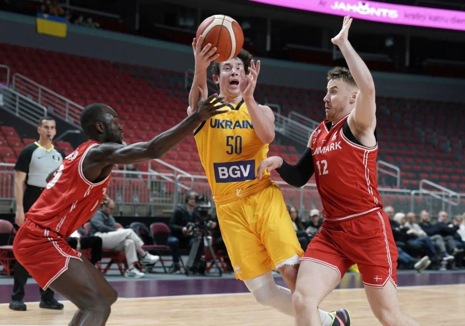 8 puntos de Marcus Moller con Dinamarca