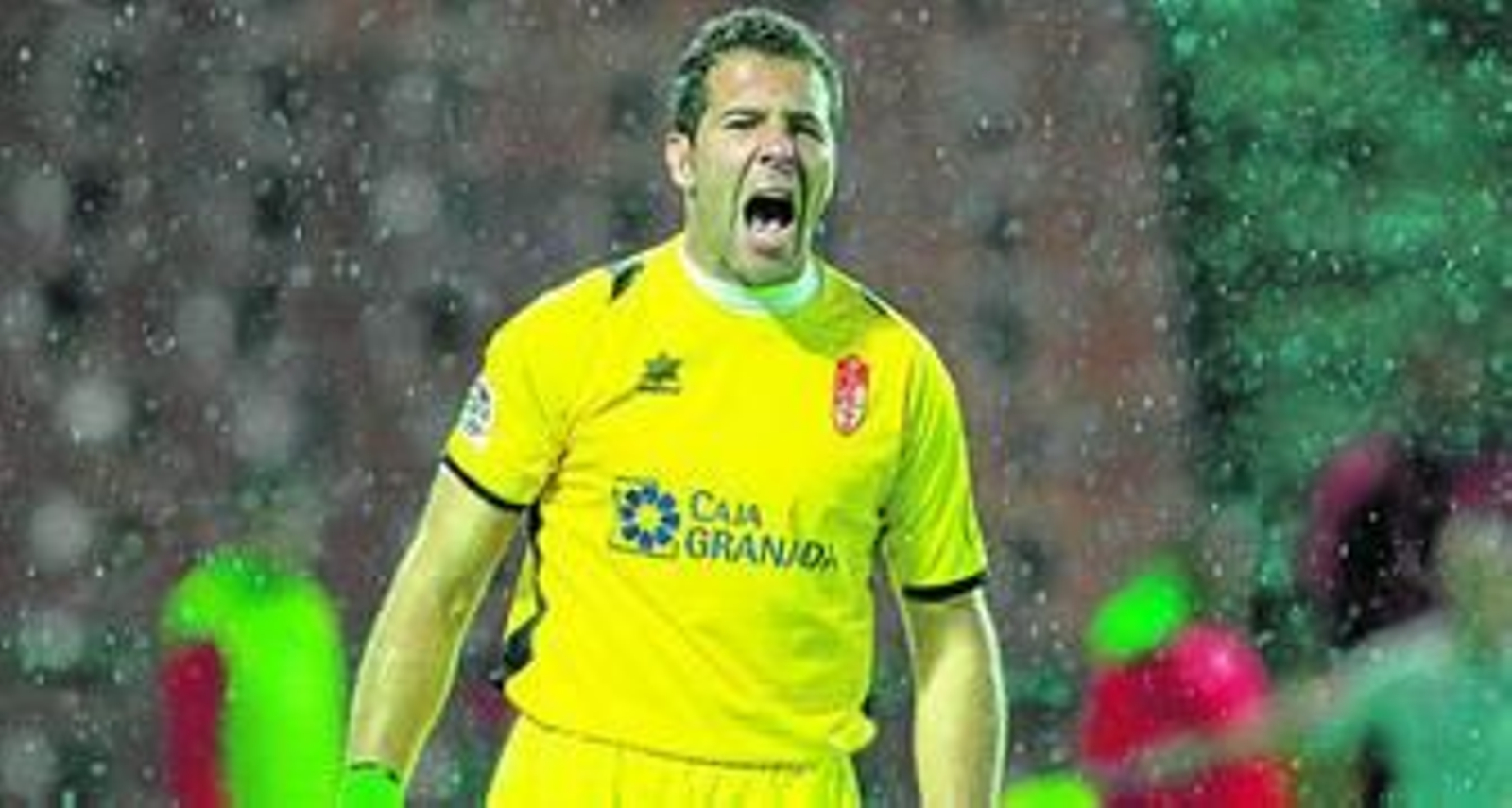 Toño grita desesperado en el partido contra el Athletic de Bilbao.