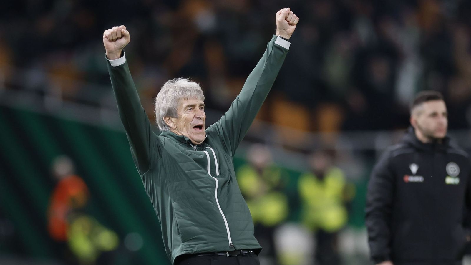 Manuel Pellegrini celebra uno de los goles conseguidos ante el Villarreal el pasado sábado.
