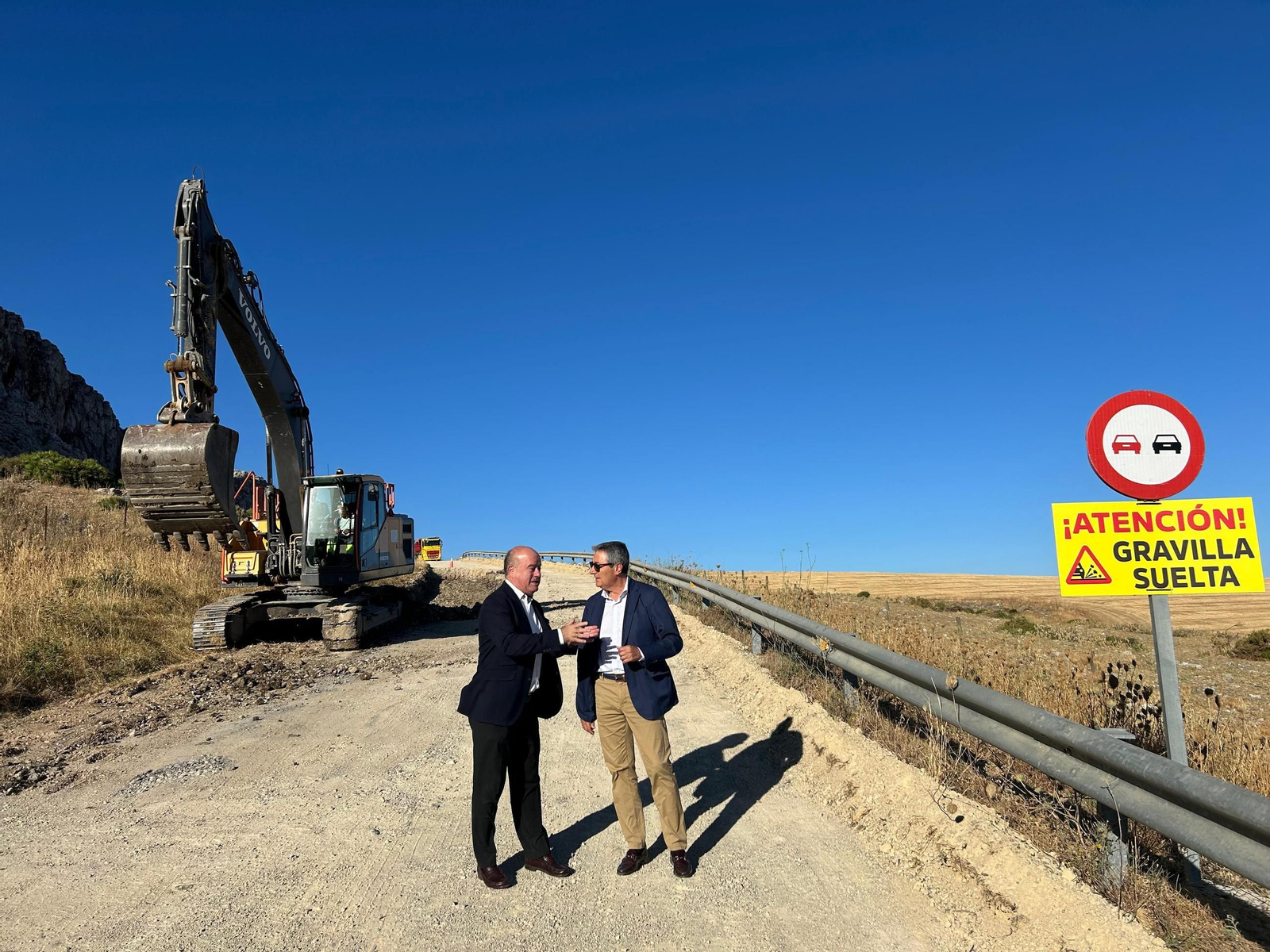 Visita del presidente de Diputación y el alcalde de Antequera a las obras.