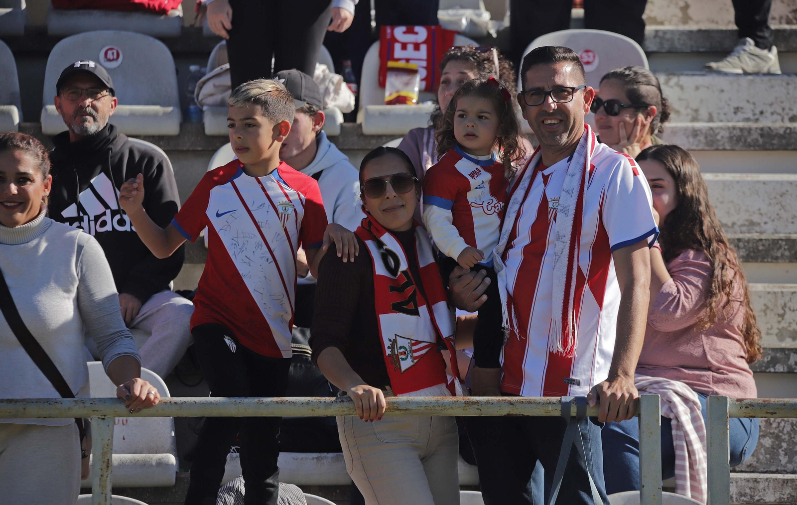 Búscate en el Nuevo Mirador durante el Algeciras - Atlético Madreliño de Primera Federación