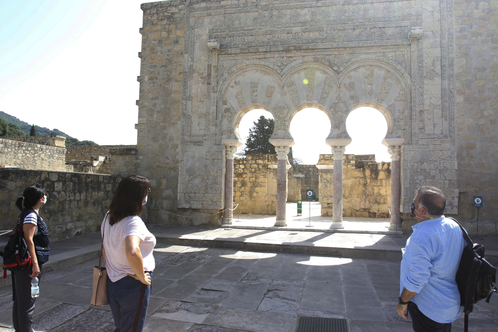 Pórtico de la Casa de Yafar de Medina Azahara.