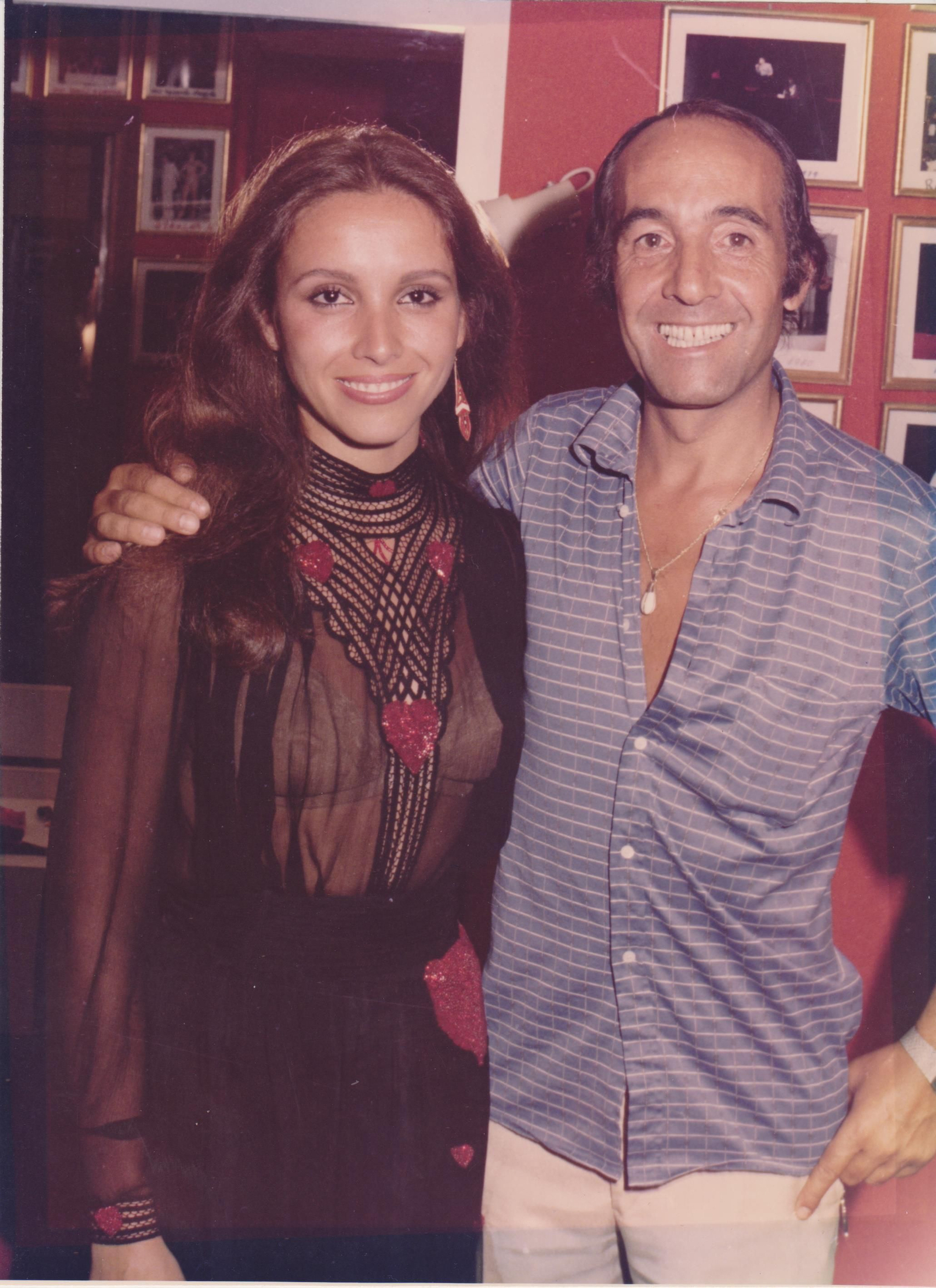 Julio Iglesias, Lola Flores o Camarón en Huelva: Las imágenes más inéditas del famoso Club Raúl de Lepe