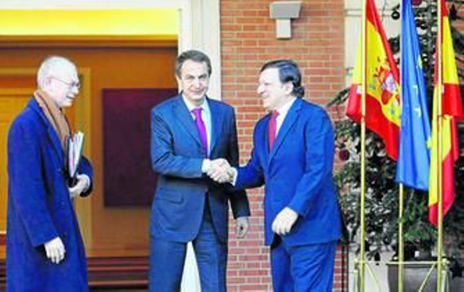 Zapatero defiende que la UE sea "exigente" con Cuba