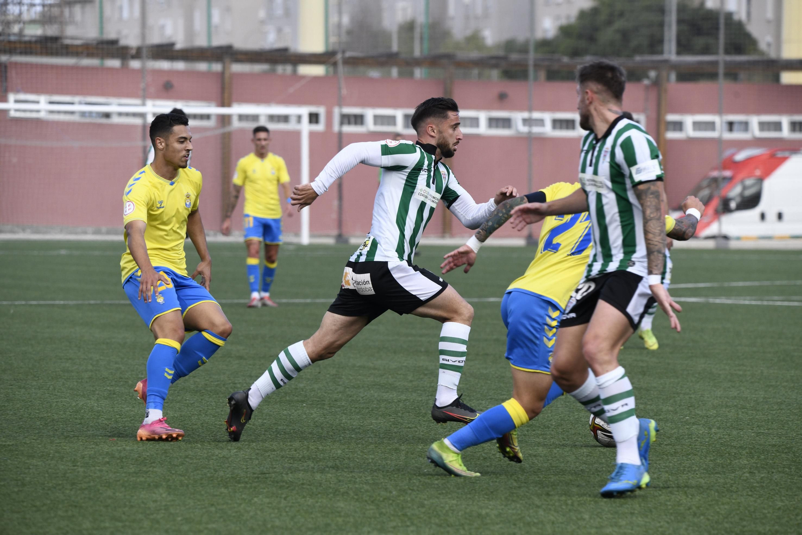 Las imágenes del empate del Córdoba CF ante Las Palmas Atlético