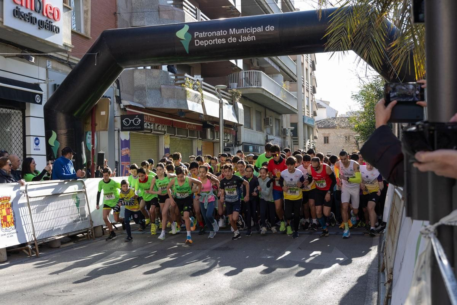 Deporte y solidaridad se unen en la IV Carrera Popular IES San Juan Bosco, en imágenes