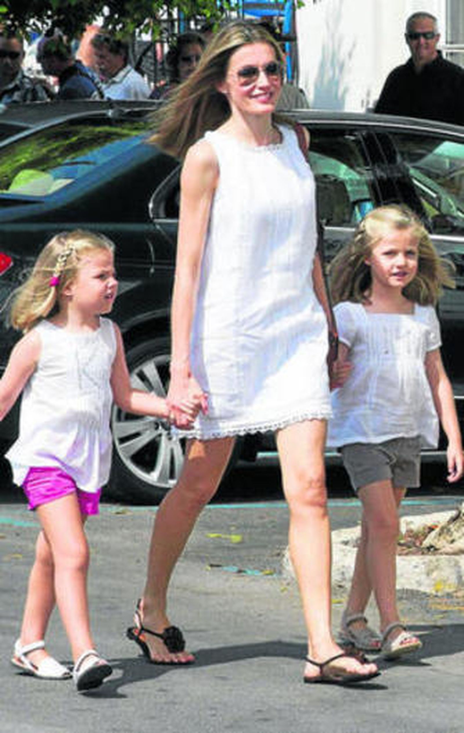 La Princesa de Asturias y las infantas a su llegada al Real Club Náutico.