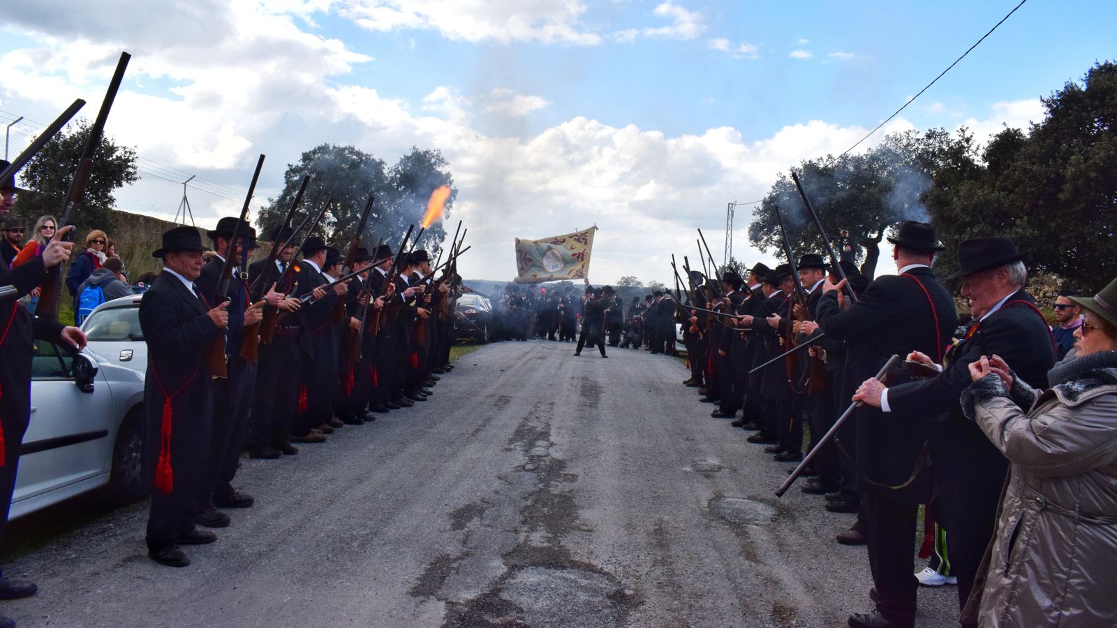 Miles de personas celebran la romería de la Virgen de Luna en Pozoblanco