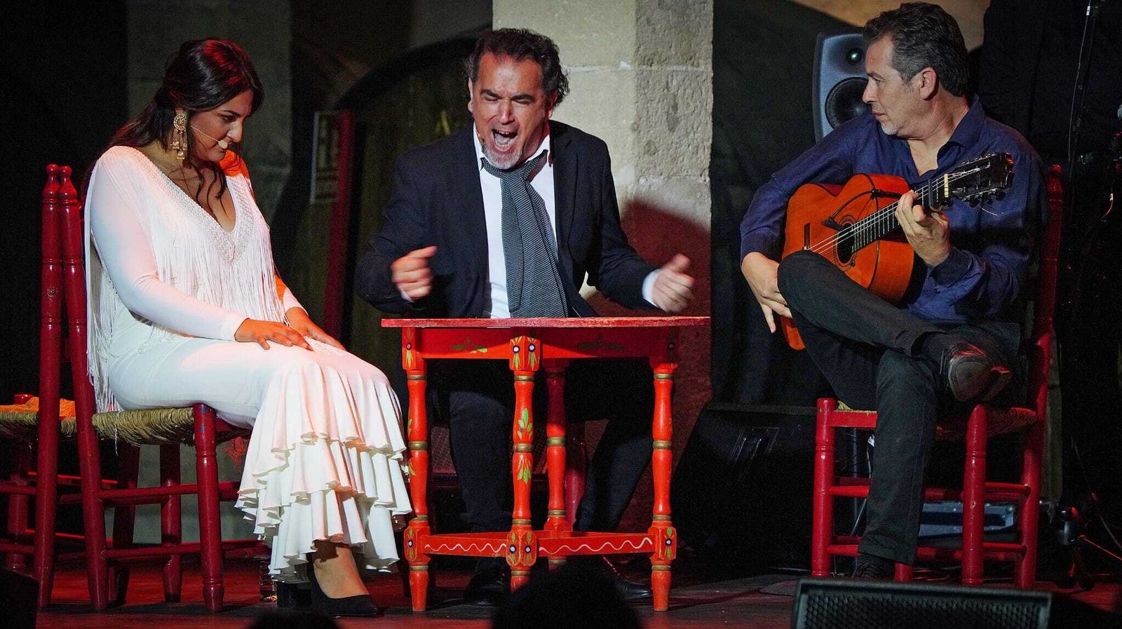 David Lagos, junto a Lela Soto y Juan Diego Mateos.