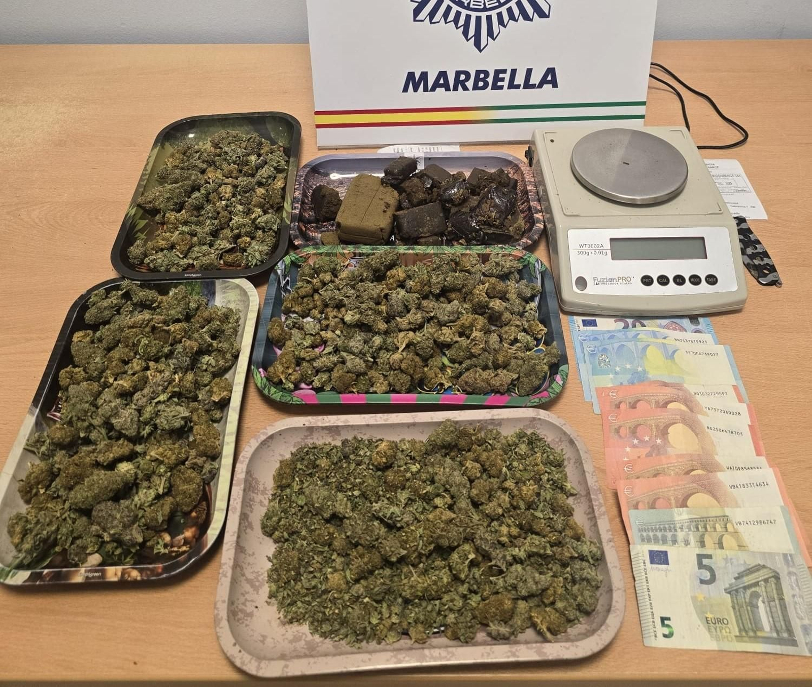 La droga decomisada en la operación policial.