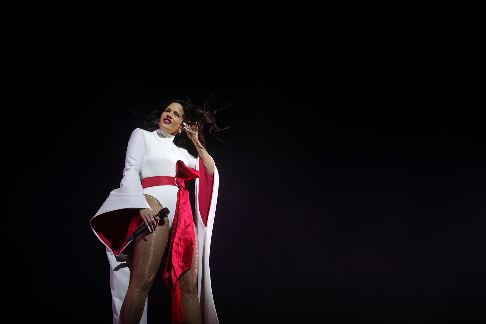 Rosalía durante un concierto