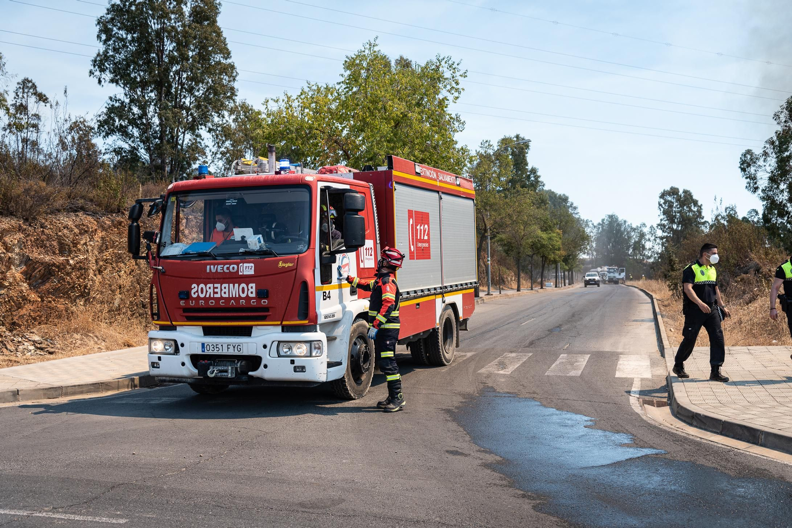 Imágenes del incendio en el cementerio de Valverde