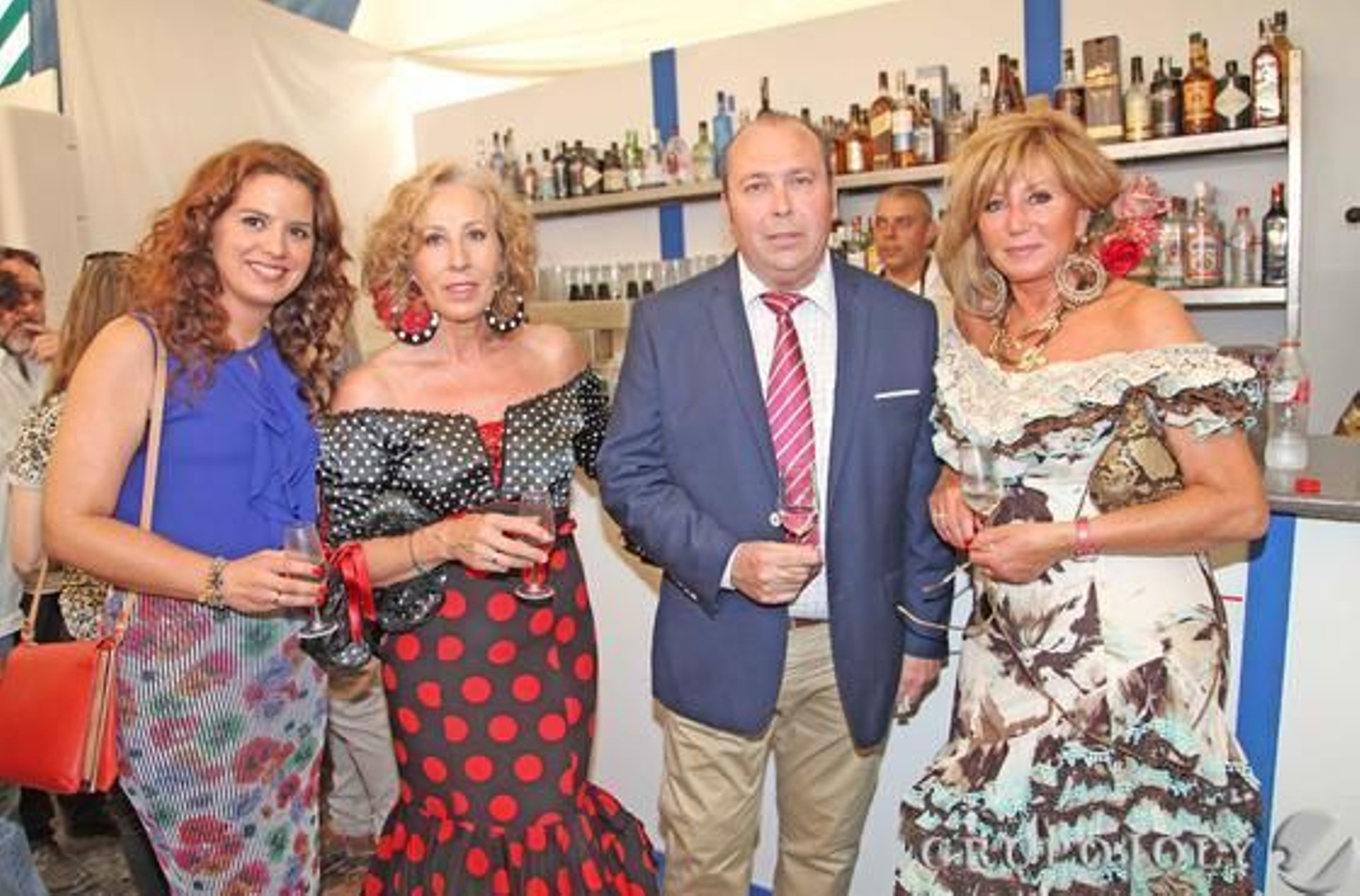 Uchi Sañudo, del Bar La Cruz Blanca de Jerez, Olga Ochoa, Marisa López y Benjamín Sánchez, del departamento comercial del Diario.

Foto: Vanesa Lobo