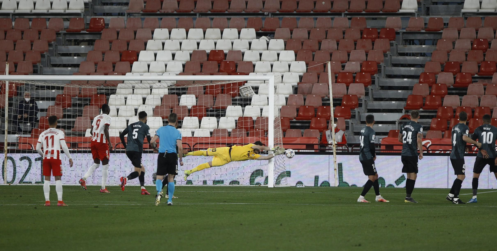 Fotogalería U.D. Almería-Rayo Vallecano