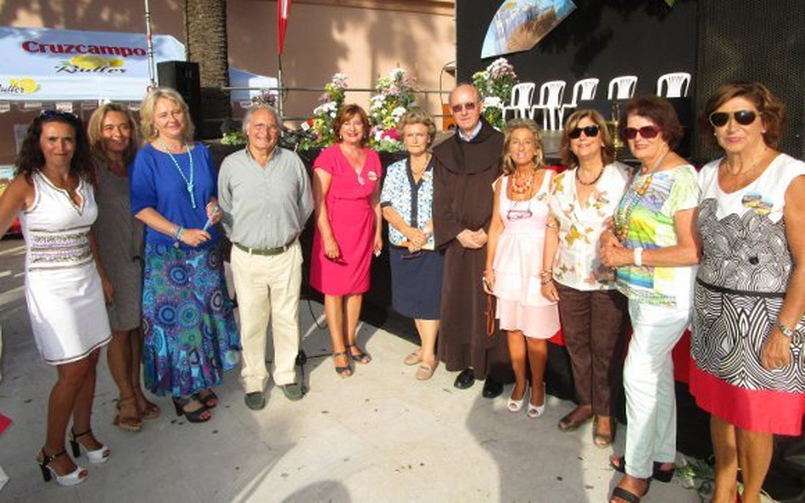 María del Carmen Moreno, Paloma Bordons, Mercedes Colombo, Salvador Solórzano, Jero Galiano, Beatriz de Orleans-Borbón, padre Antonio Jiménez, Rocío Huarte, Carmen Tejada, Fátima Rodríguez y Eli González.   Foto: Ignacio Casas de Ciria