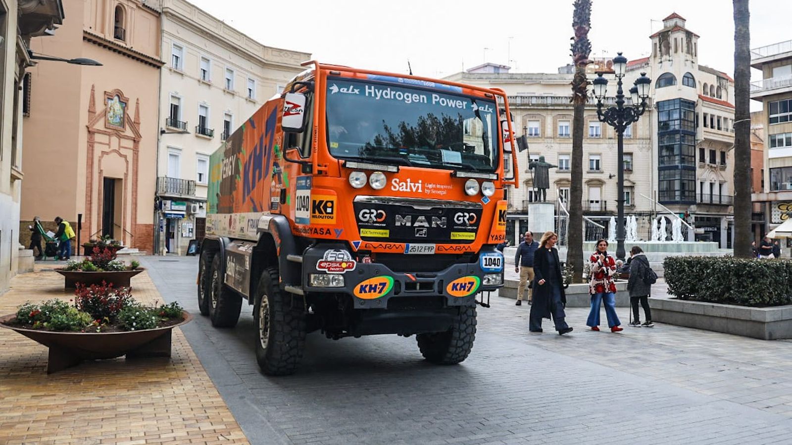 Vista frontal del camión.