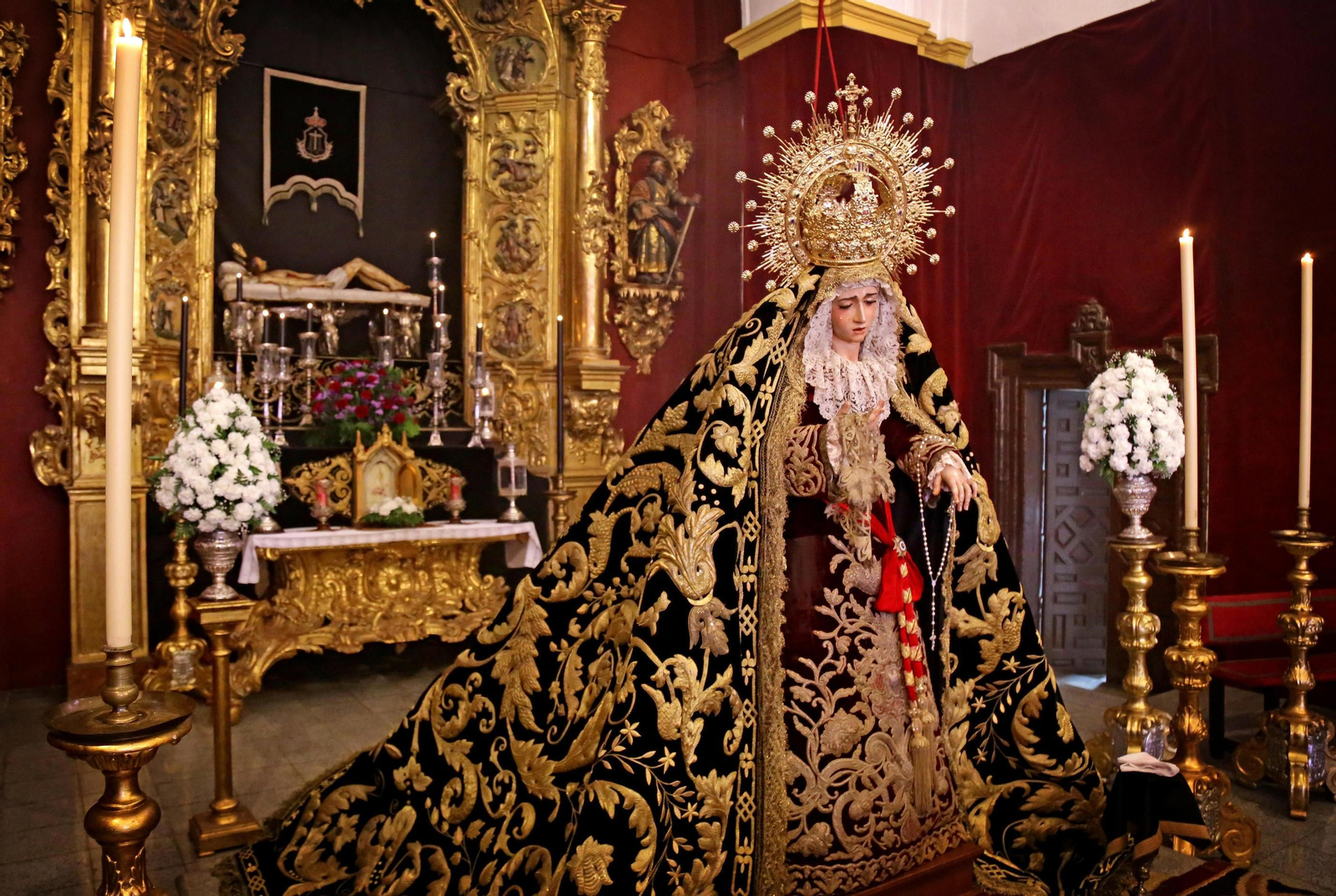 La Santísima Virgen de la Piedad en el besamanos de la pasada Cuaresma en su Real Capilla del Calvario.